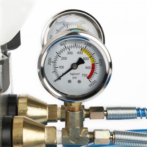 Double component injection pump